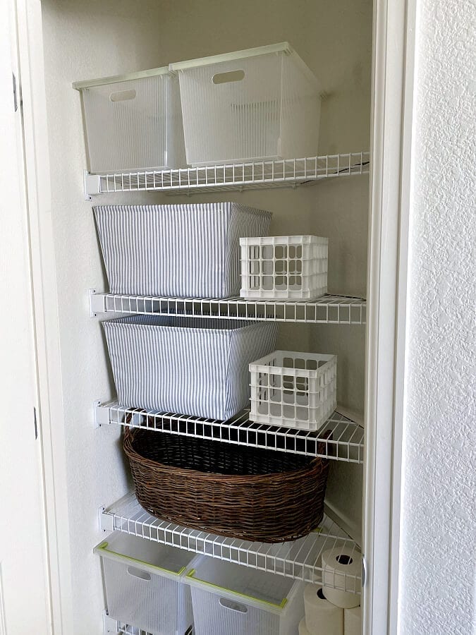 Amazing before and after linen closet makeover + helpful organization tips!