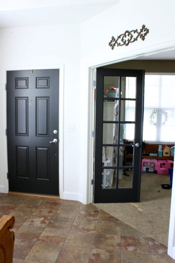 Jeffrey Court Renovation Challenge Week 1: Black and White Entryway ...