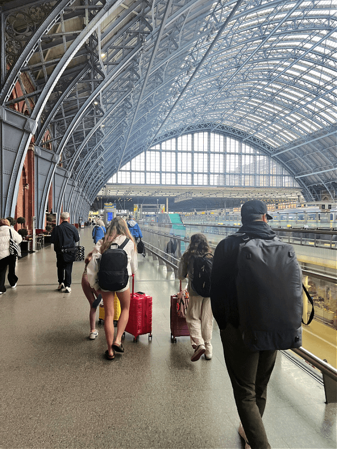 Rolling suitcases towards Eurostar