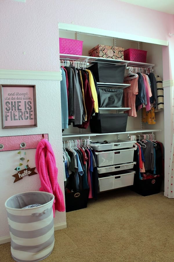 organize kids closet