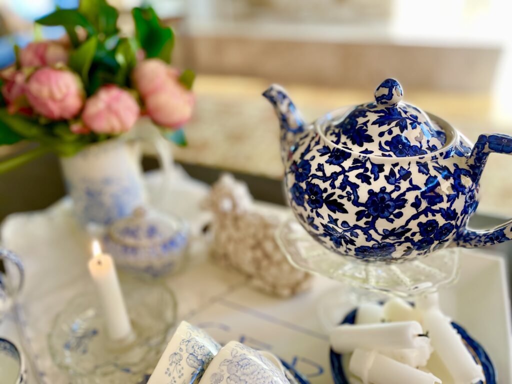 blue floral tea pot