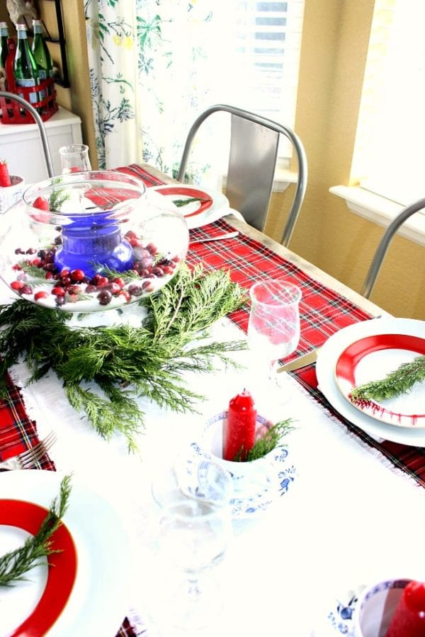 A Very Merry Tablescape » The Tattered Pew