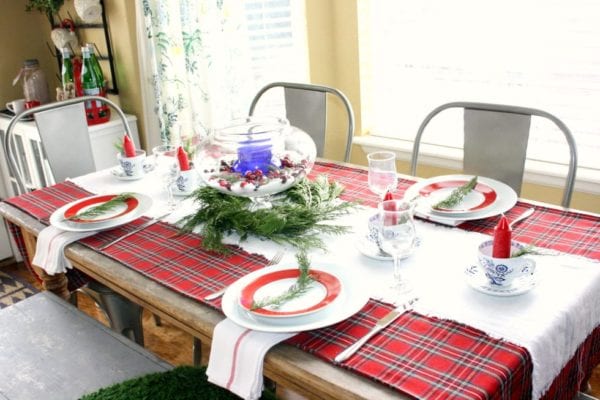 A Very Merry Tablescape » The Tattered Pew