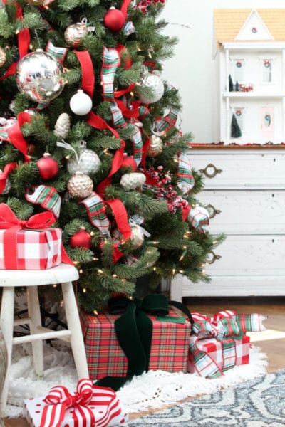 Plaids, Presents and Our Christmas Tree » The Tattered Pew