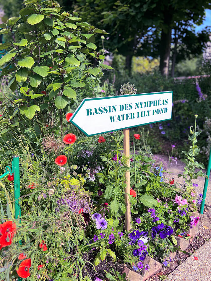 sign to Monet's water garden