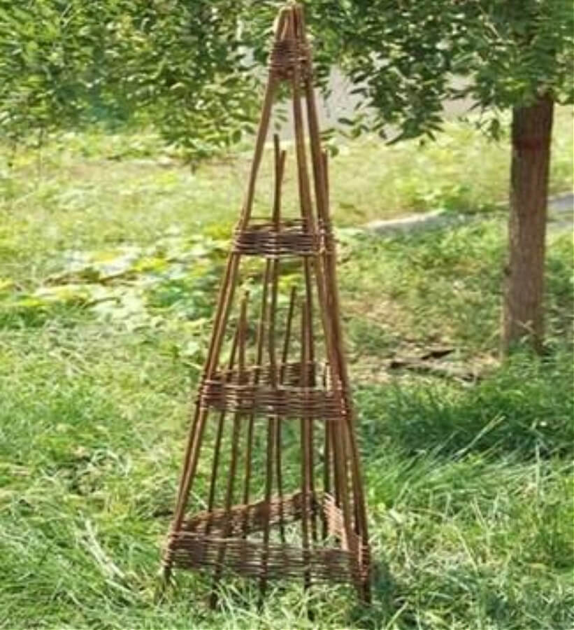 wooden trellis